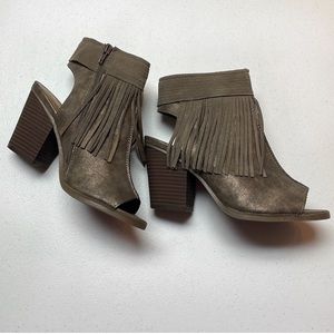 NEW Francesca’s Fringe Open Toe Heeled Booties - size 8